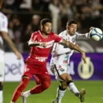 Γράφει ρεκόρ εντός …