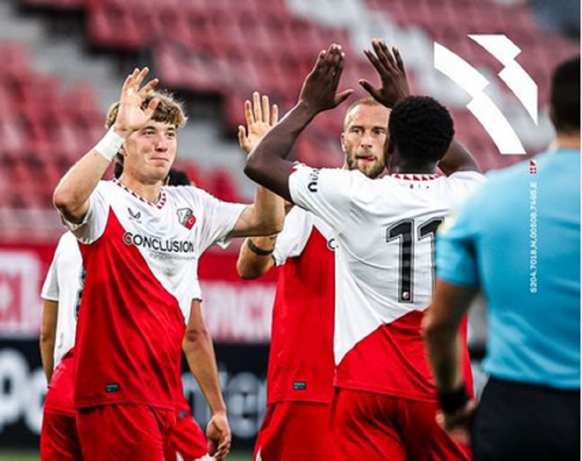 ole-romeny-cetak-gol-dan-permalukan-calvin-verdonk-di-laga-nec-nijmegen-vs-fc-utrecht-di-eredivisie-2024-2025-malam-ini-N1C5Escwf3