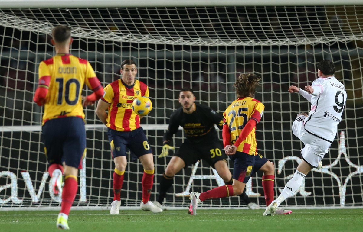 Dusan-Vlahovic-Juventus-Lecce-goal
